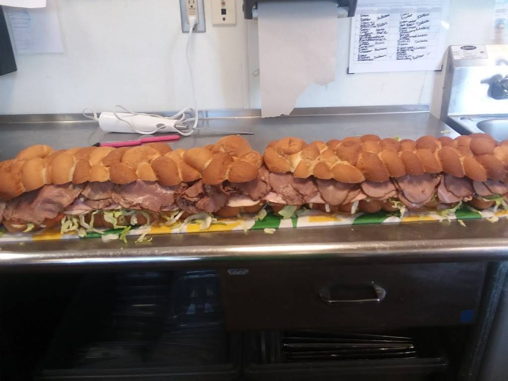 Subway | restaurant | 1020 N Porter Ave, Norman, OK 73071, USA | 4053647571 OR +1 405-364-7571