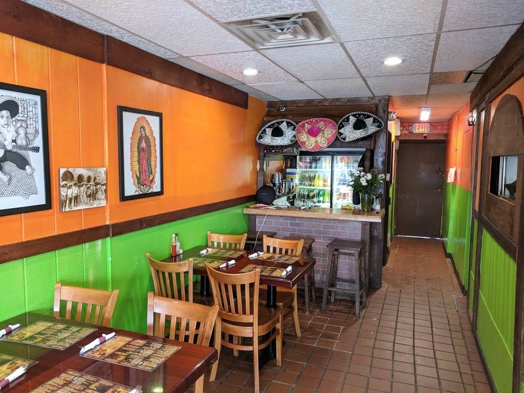 Los Poblanos Mexican Restaurant | restaurant | 212 Westport Ave, Norwalk, CT 06851, USA | 2032868482 OR +1 203-286-8482