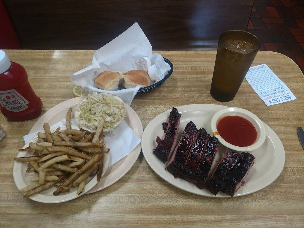 Golden Rule Bar-B-Q and Grill | restaurant | 2504 Crestwood Blvd, Birmingham, AL 35210, USA | 2059562678 OR +1 205-956-2678