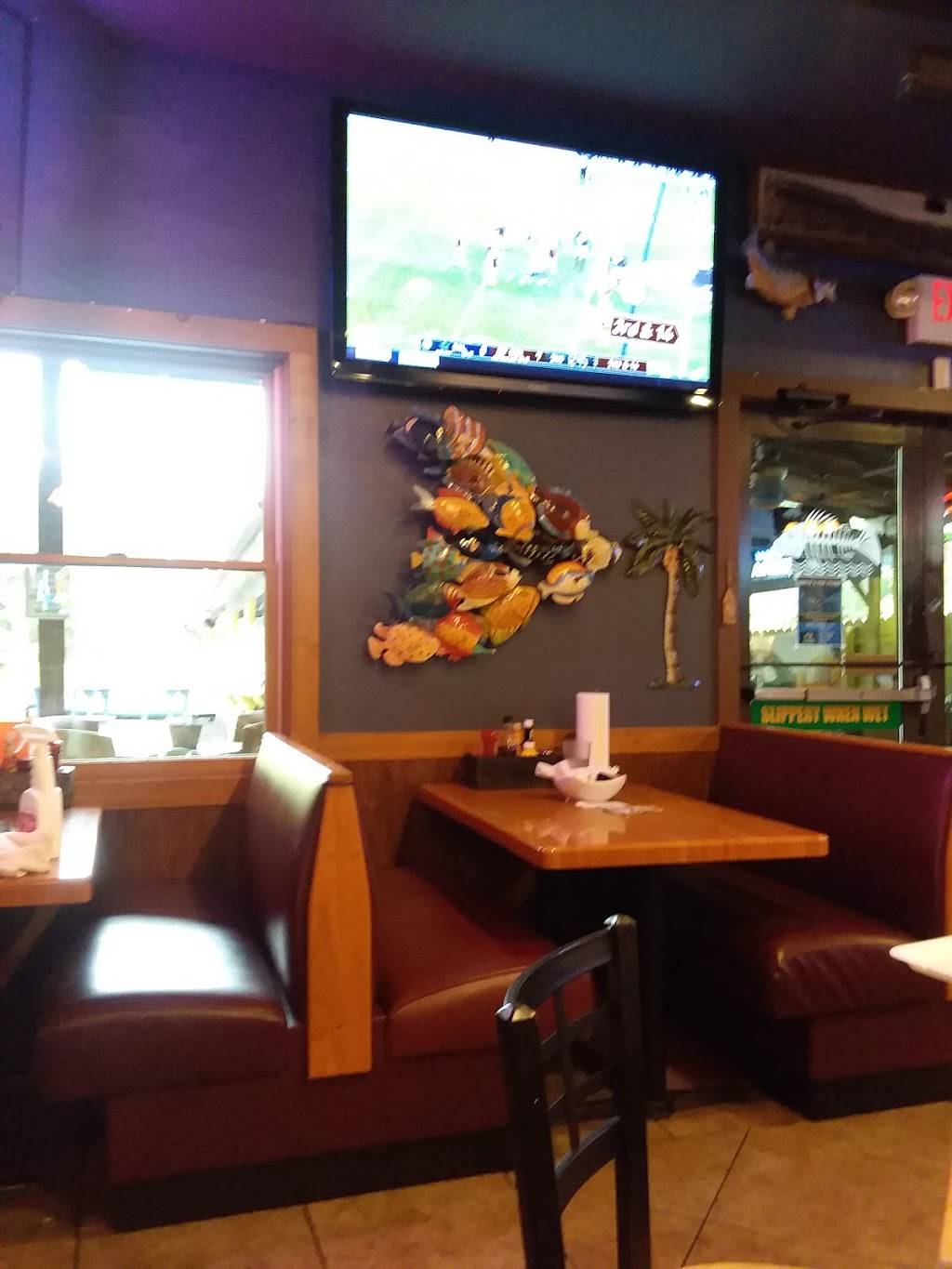 Up a Creek Tavern | restaurant | 4793 E Market St, Warren, OH 44484, USA | 3308565135 OR +1 330-856-5135