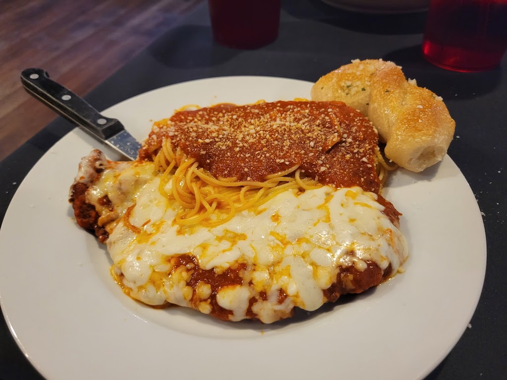 Benitos Italian Cafe & Pizzeria & Full Bar | restaurant | 4201 College Dr, Vernon, TX 76384, USA | 9405529970 OR +1 940-552-9970