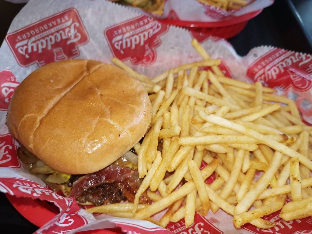 Freddys Frozen Custard & Steakburgers | restaurant | 211 North, US-75, Denison, TX 75020, USA | 9034620224 OR +1 903-462-0224