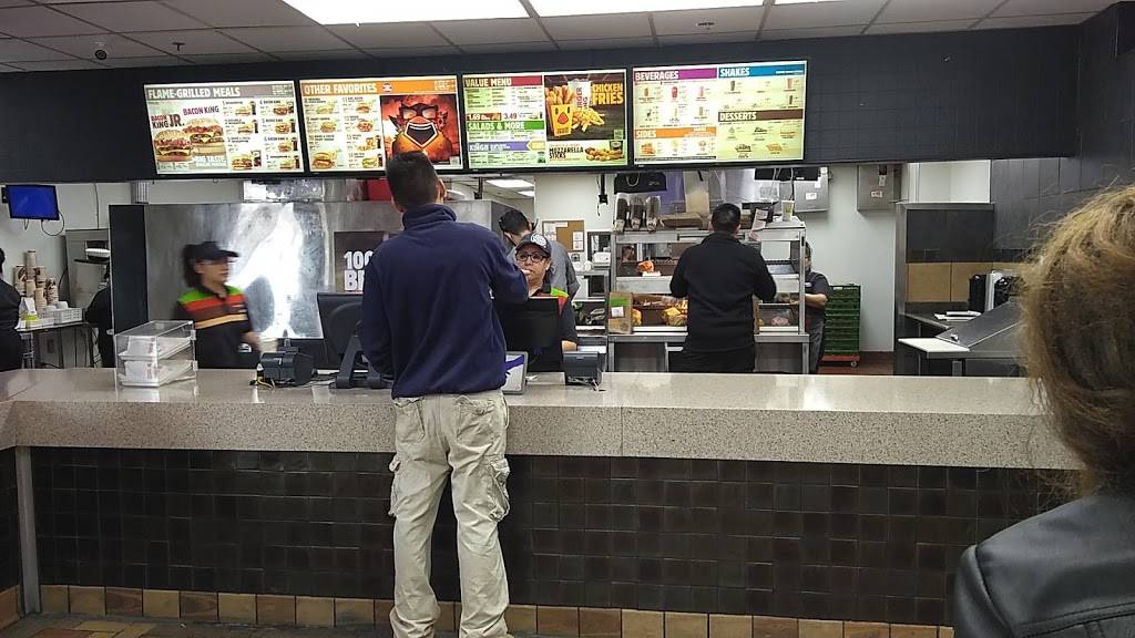 Burger King | restaurant | 16004 Shady Grove Rd, Gaithersburg, MD 20877, USA | 3018400988 OR +1 301-840-0988