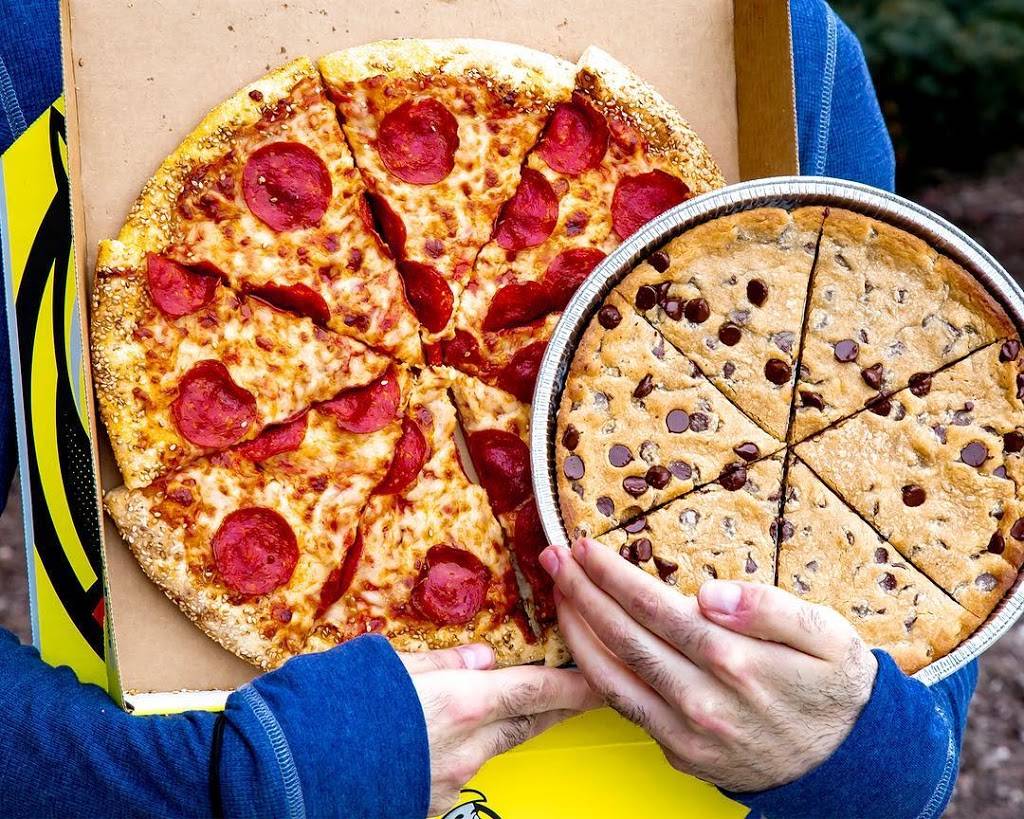 Hungry Howies Pizza | meal delivery | 4270 River Oaks Dr, Myrtle Beach, SC 29579, USA | 8438060008 OR +1 843-806-0008