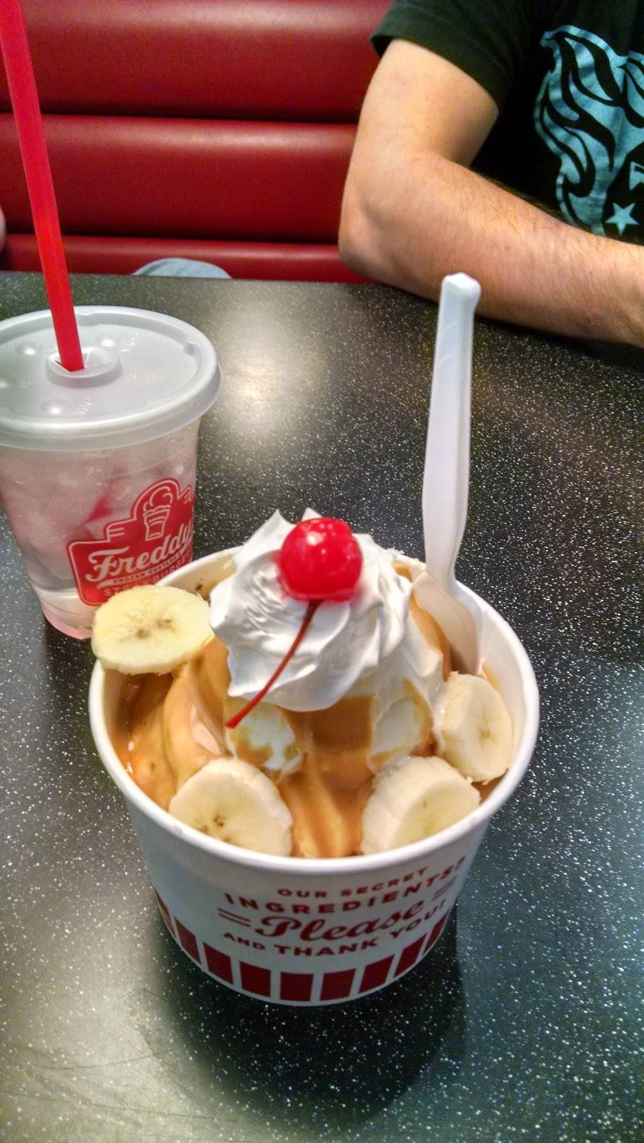 Freddys Frozen Custard & Steakburgers | restaurant | 825 N Germantown Pkwy, Cordova, TN 38018, USA | 9017514148 OR +1 901-751-4148