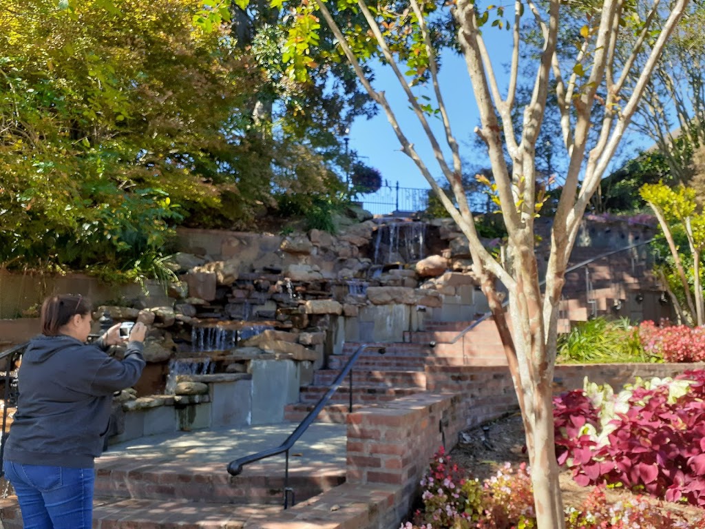 Maglieauxs Riverfront Restaurant | restaurant | 805 Washington St, Natchitoches, LA 71457, USA | 3183547767 OR +1 318-354-7767