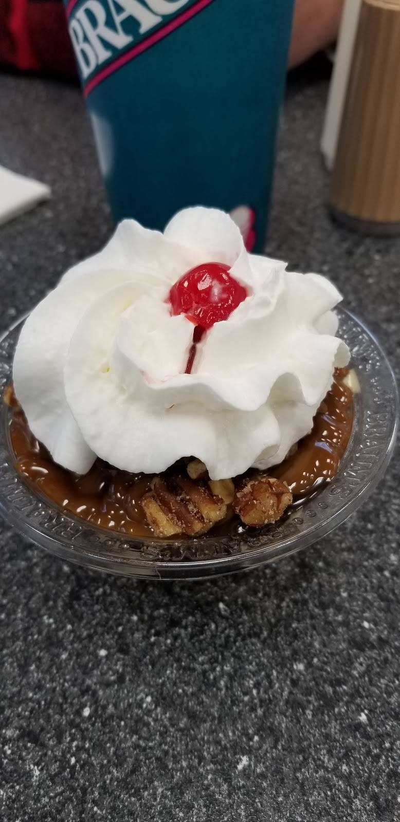 Braums Ice Cream & Burger Restaurant | restaurant | 3635 Troup Hwy #110, Tyler, TX 75703, USA | 9035094107 OR +1 903-509-4107