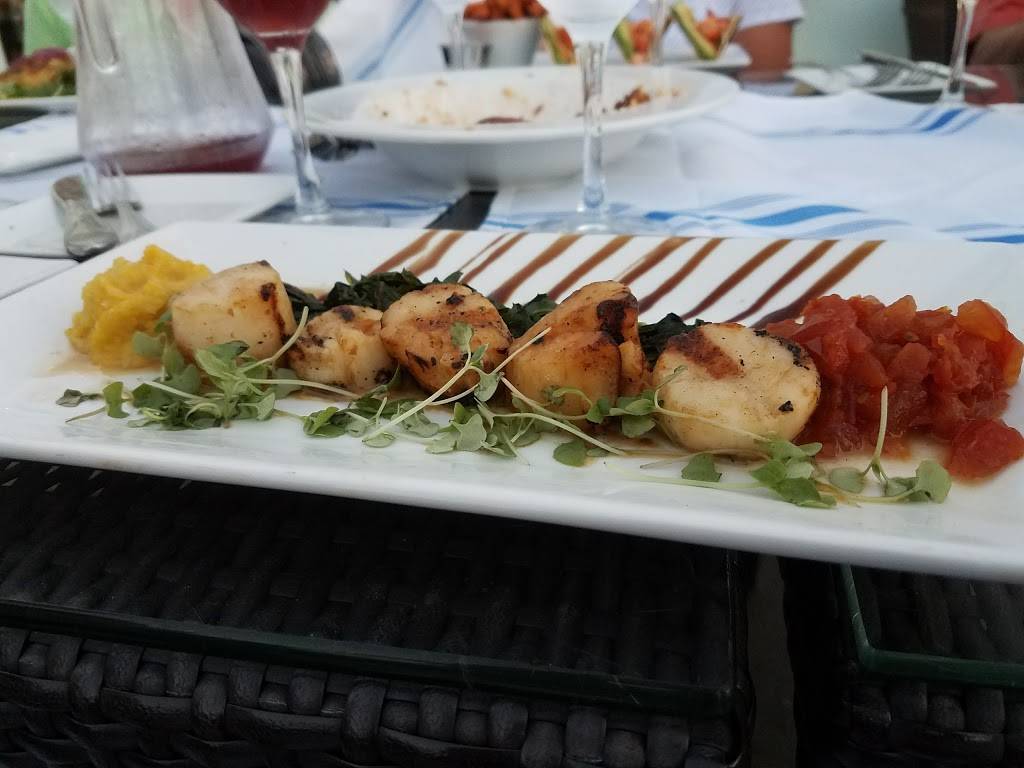 Crazy Oyster | restaurant | Tobay Beach Access Path, Massapequa, NY 11758, USA | 5168261292 OR +1 516-826-1292