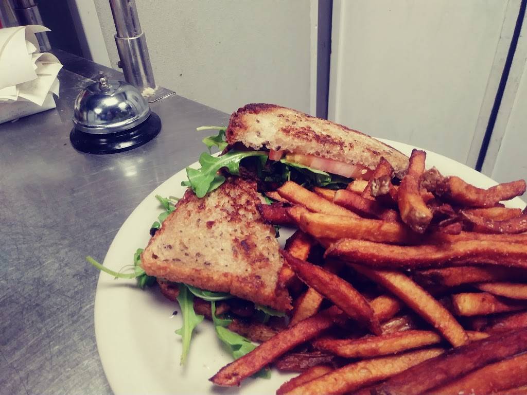 Wander Inn | restaurant | 2500 S 3rd St, Philadelphia, PA 19148, USA | 2158001264 OR +1 215-800-1264