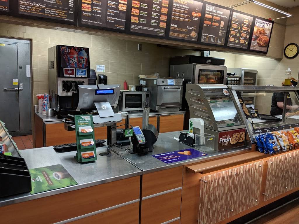 Subway | restaurant | 725 Gold St, Manchester, NH 03103, USA | 6032222269 OR +1 603-222-2269
