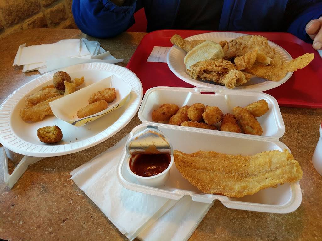 Chicken Express | restaurant | 1115 N Loop 288, Denton, TX 76209, USA | 9403875599 OR +1 940-387-5599