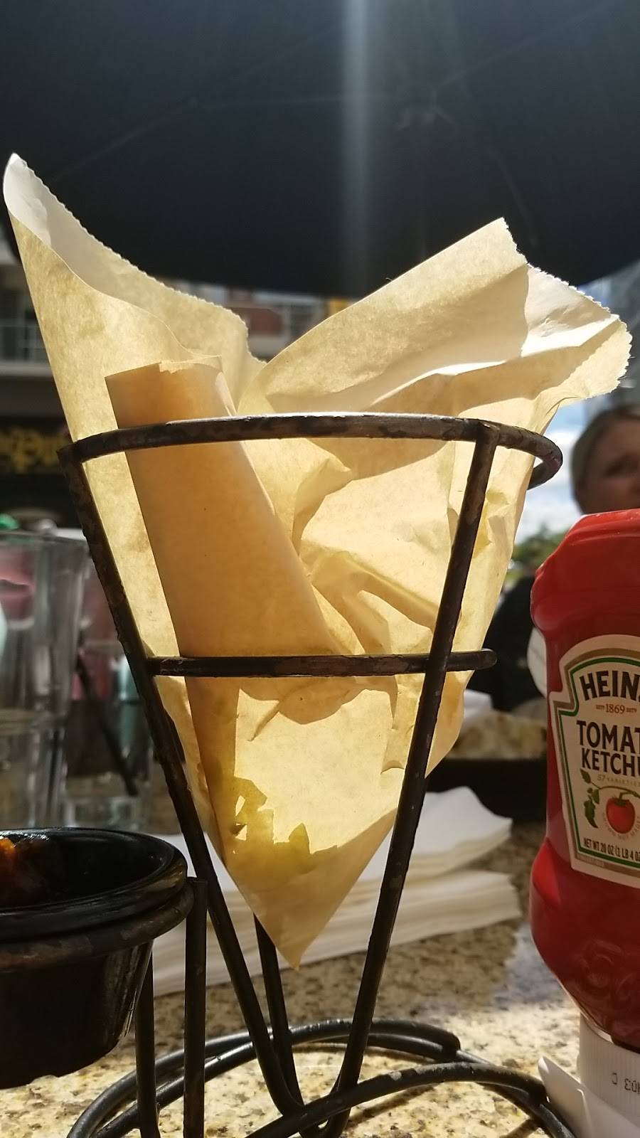 Bar Louie - The Gulch | night club | 314 11th Ave S, Nashville, TN 37203, USA | 6154571632 OR +1 615-457-1632