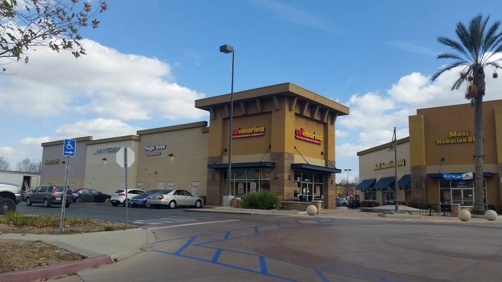 Submarina | restaurant | 29261 Central Ave, Lake Elsinore, CA 92532, USA | 9514710300 OR +1 951-471-0300