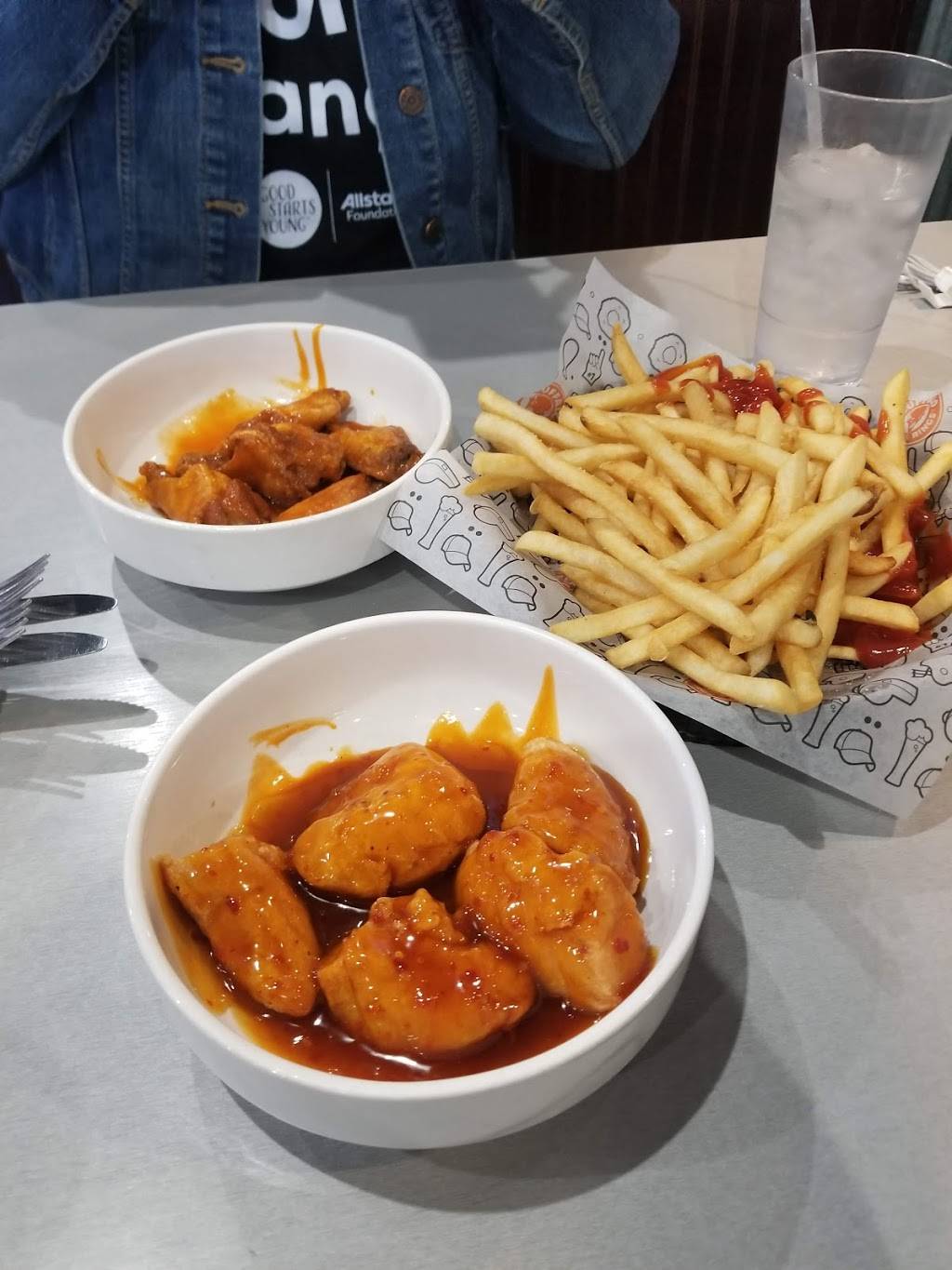 Buffalo Wings & Rings | restaurant | 12375 Base Line Rd, Rancho Cucamonga, CA 91739, USA | 9094631300 OR +1 909-463-1300