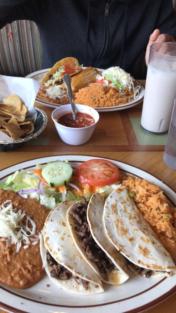 Cocula Restaurant | restaurant | 4836 W Cermak Rd, Cicero, IL 60804, USA | 7086520500 OR +1 708-652-0500