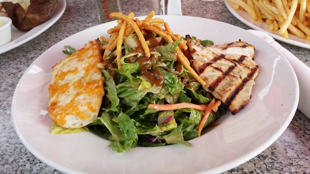 Madisons Restaurant & Bar | restaurant | 11590 Boulevard de Salaberry, Dollard-des-Ormeaux, QC H9B 2R8, Canada | 5144219292 OR +1 514-421-9292