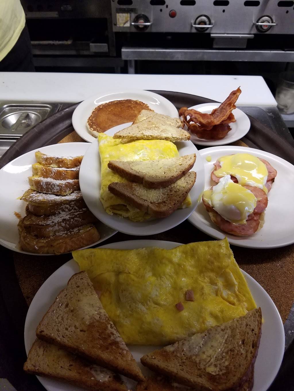 Pub 122 | restaurant | 215 Worcester St, North Grafton, MA 01536, USA | 7742935004 OR +1 774-293-5004