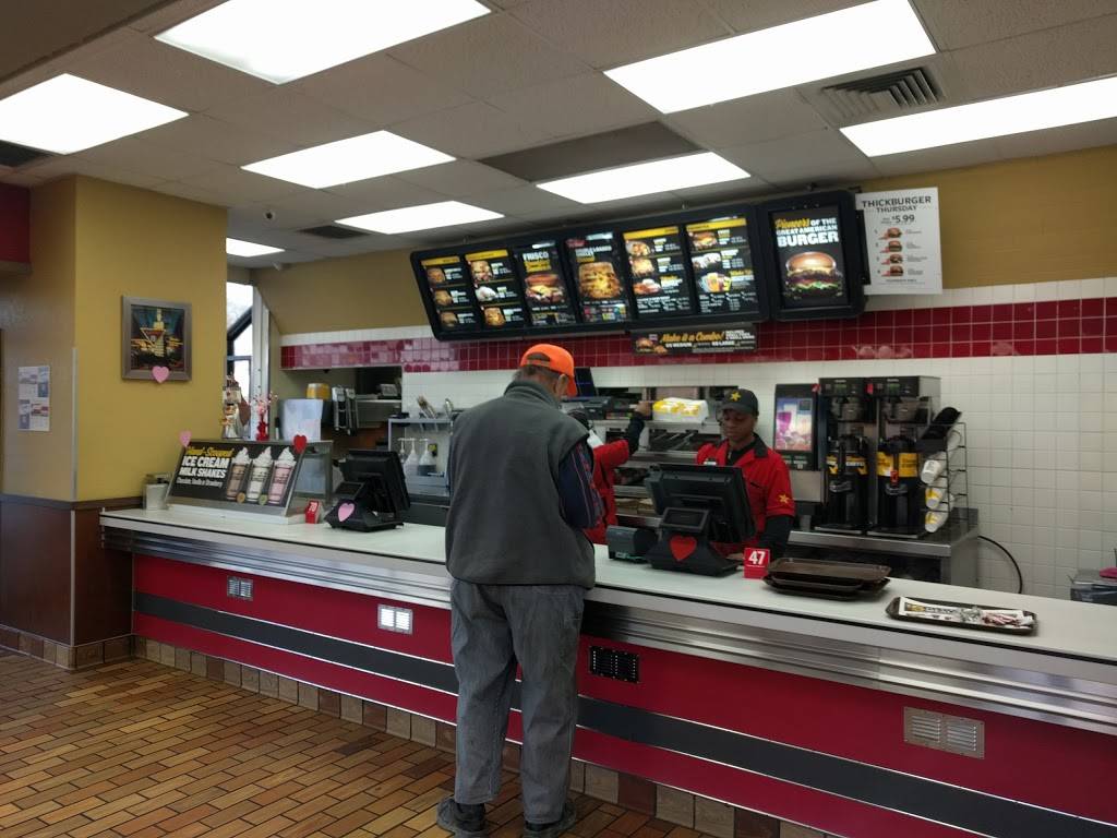 Hardees | restaurant | US 67 & 3rd Avenue, Milan, IL 61264, USA | 3097872370 OR +1 309-787-2370