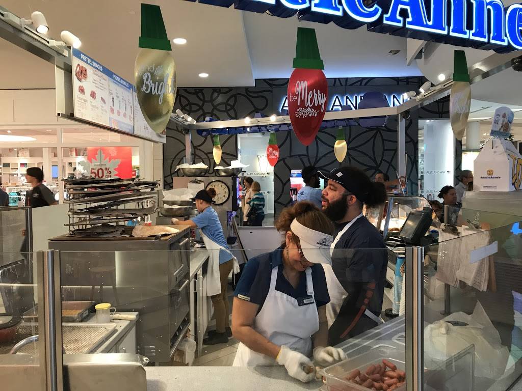 Auntie Annes | restaurant | 7535 N Kendall Dr Space K133, Miami, FL 33156, USA | 7862682212 OR +1 786-268-2212