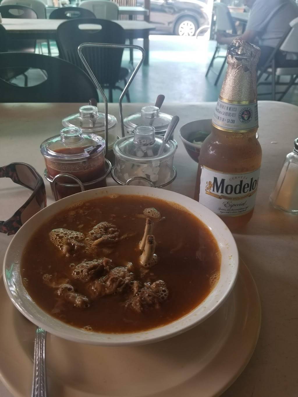 Villanueva Restaurant & Bar | restaurant | 5620 S Main St, Los Angeles, CA 90037, USA | 3238469788 OR +1 323-846-9788