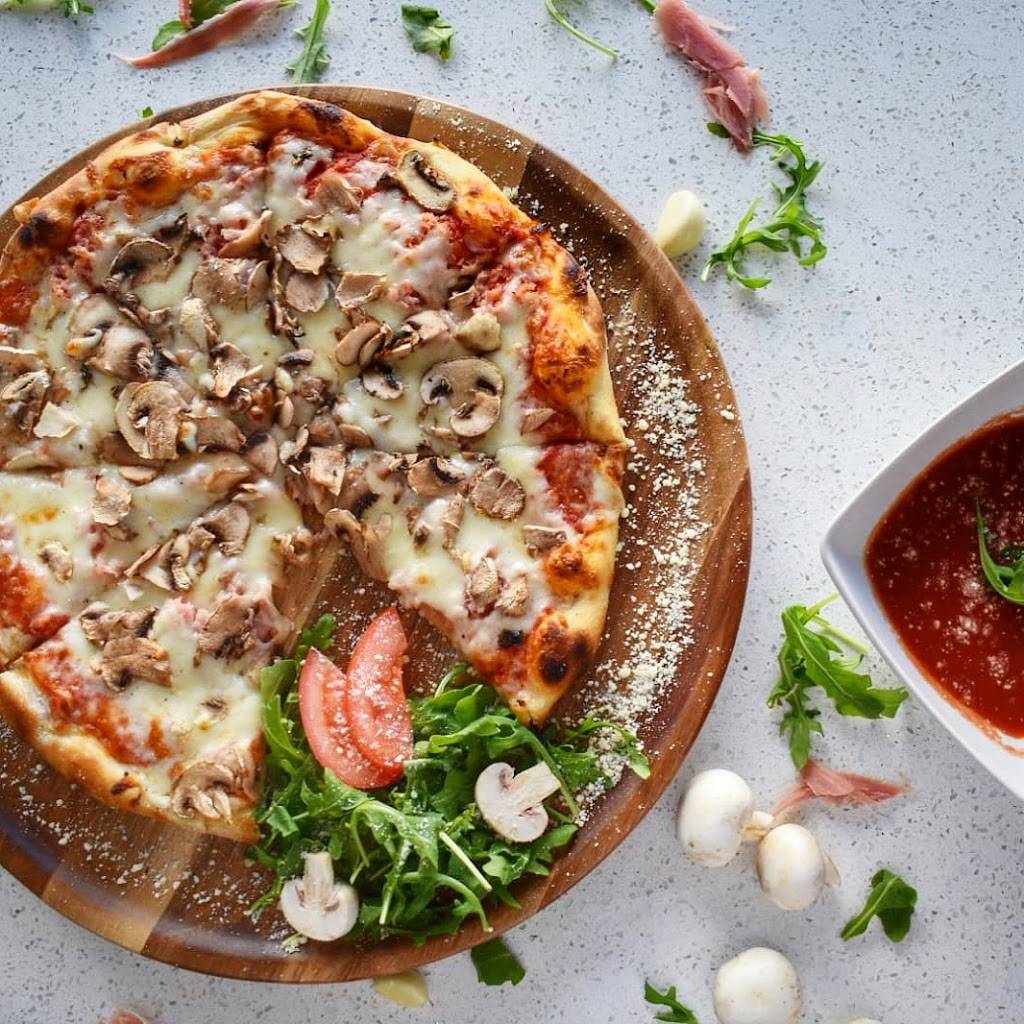 The Pizza Corner | restaurant | 6322 N Broadway, Chicago, IL 60660, USA | 7738560453 OR +1 773-856-0453