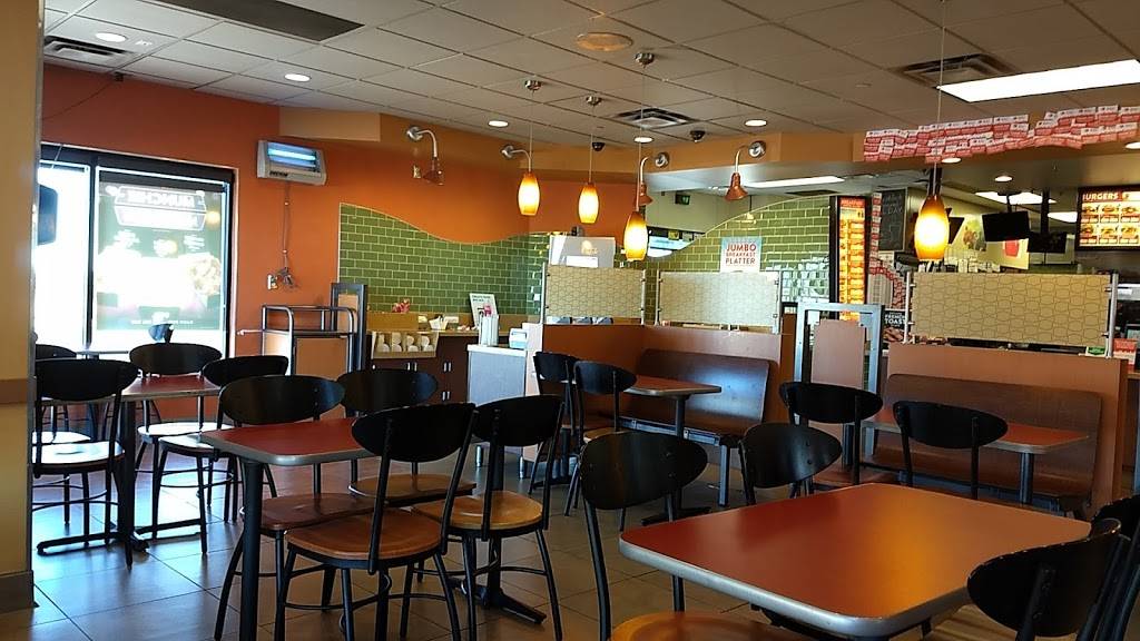 Jack in the Box | restaurant | 301 98th St NW, Albuquerque, NM 87121, USA | 5058334000 OR +1 505-833-4000