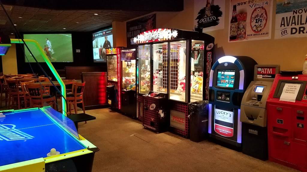 Luckys Sports Theatre & Grill | restaurant | 7027 Manchester Blvd B, Alexandria, VA 22310, USA | 7039220404 OR +1 703-922-0404