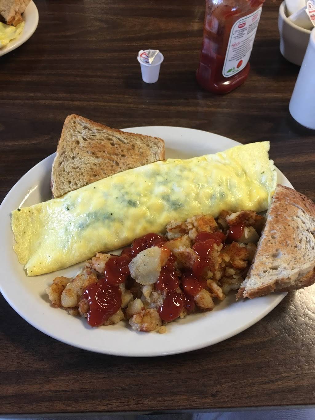 The Hartwick Restaurant | restaurant | 3496 NY-205, Hartwick, NY 13348, USA | 6072933043 OR +1 607-293-3043