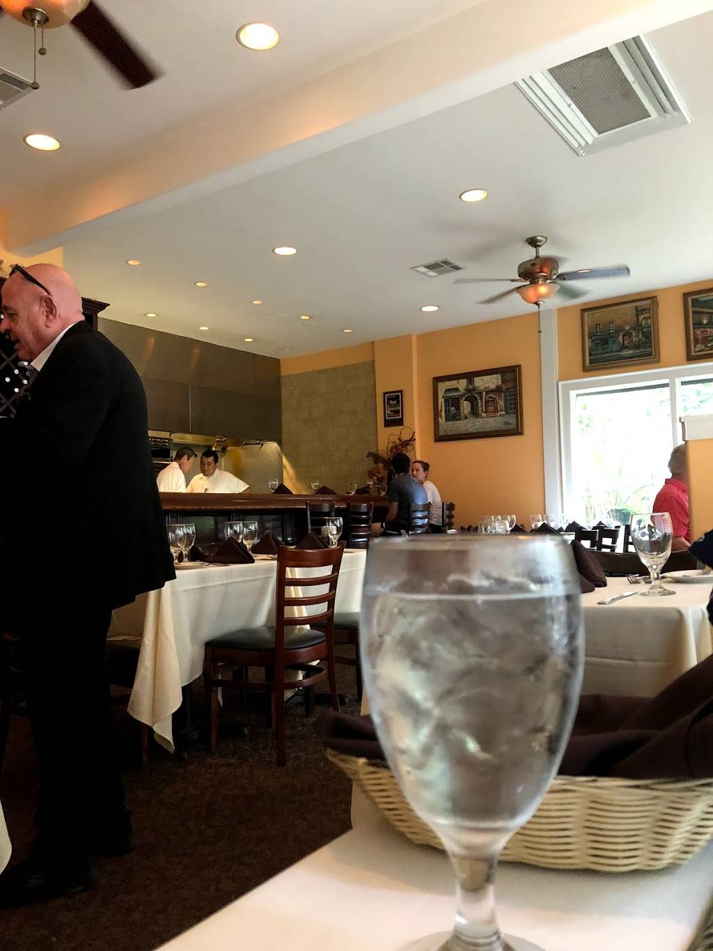 Alfreds Restaurant | restaurant | 807 William Hilton Pkwy # 1200, Hilton Head Island, SC 29928, USA | 8433413117 OR +1 843-341-3117