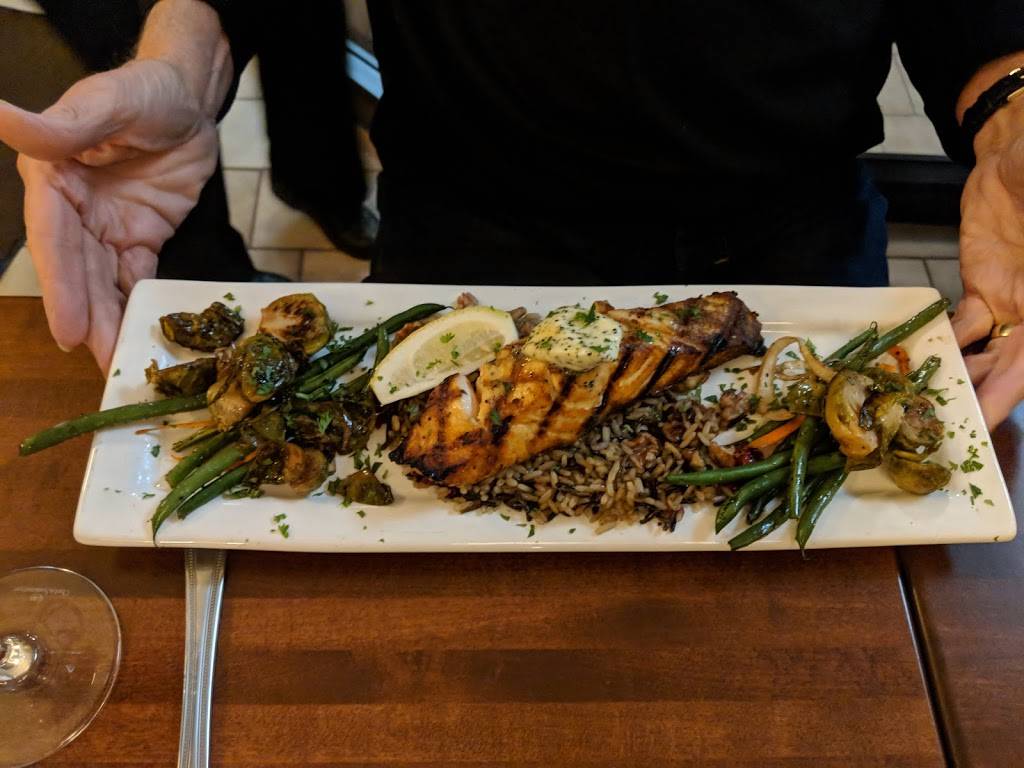 Bistro 101 | restaurant | 101 E Main St # 150 #150, Mt Horeb, WI 53572, USA | 6084379463 OR +1 608-437-9463