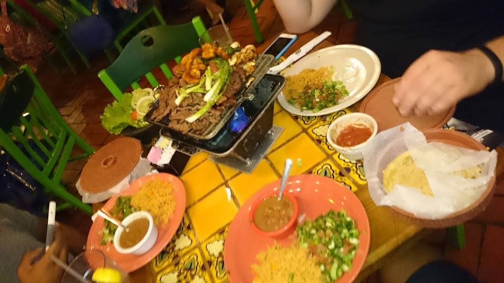 El Ranchito | restaurant | 610 W Jefferson Blvd, Dallas, TX 75208, USA | 2149464238 OR +1 214-946-4238