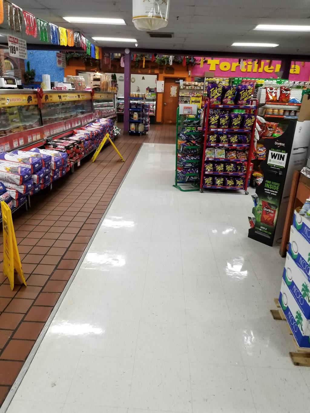 La Perla Tapatia | restaurant | 1460 Mitchell Rd, Modesto, CA 95351, USA | 2095385910 OR +1 209-538-5910