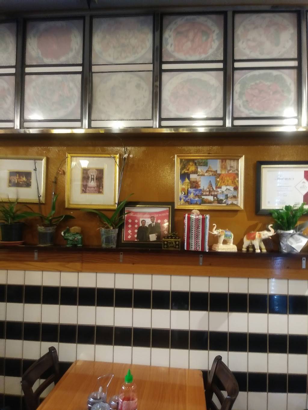 Thai Elephant Wok | restaurant | 32 S Eutaw St, Baltimore, MD 21201, USA | 4102302999 OR +1 410-230-2999