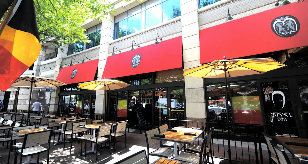 Mussel Bar & Grille | restaurant | 7262 Woodmont Ave, Bethesda, MD 20814, USA | 3012157817 OR +1 301-215-7817