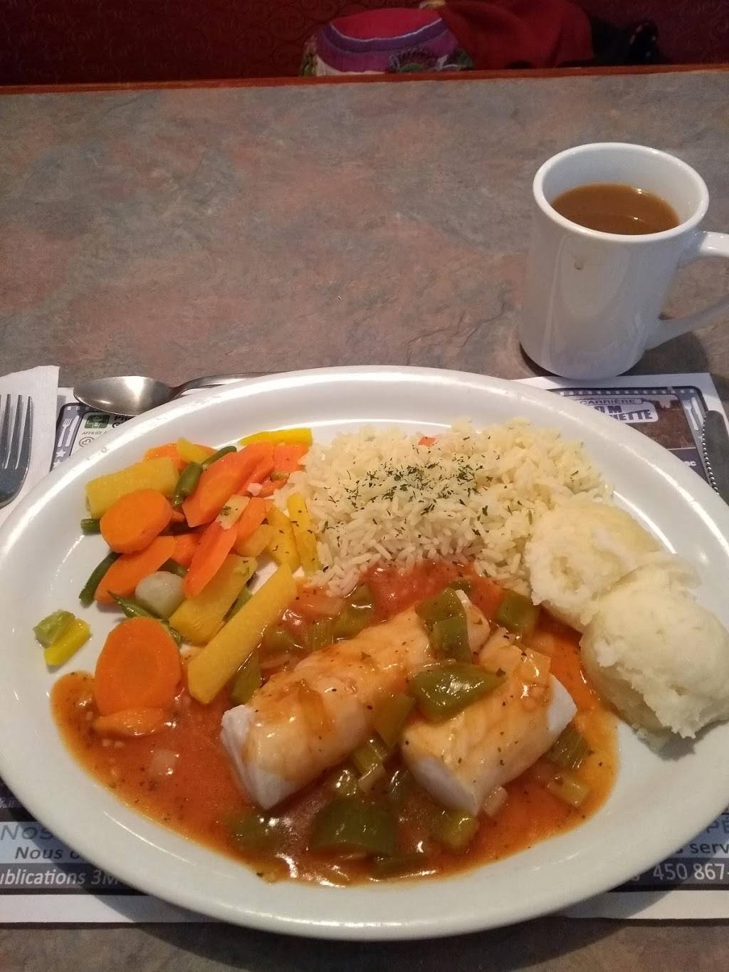 Resto dlestrie | restaurant | 714 Rue du Sud, Cowansville, QC J2K 2Y1, Canada | 4509553286 OR +1 450-955-3286