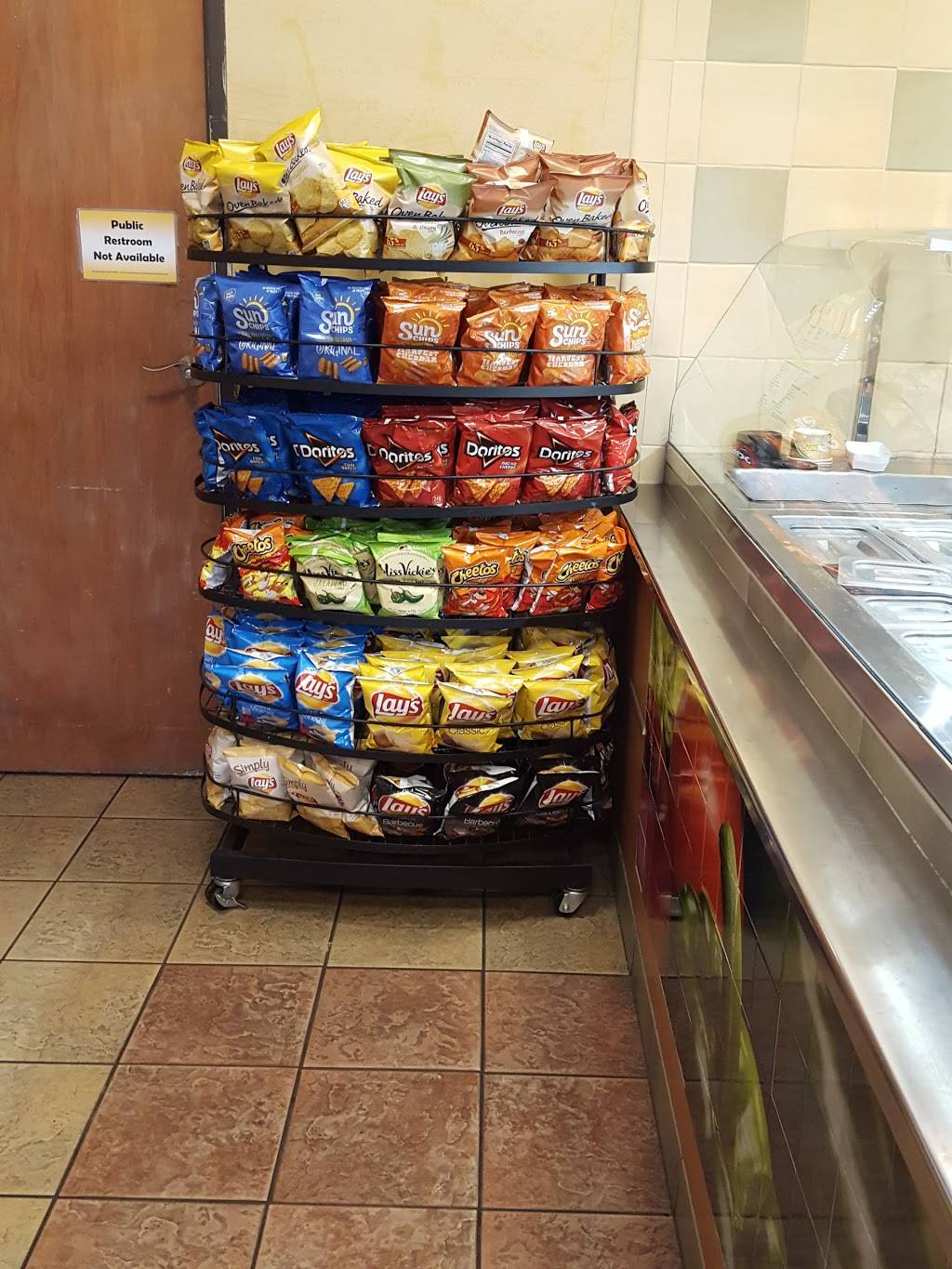 Subway Restaurants | restaurant | 26888 The Old Rd, Valencia, CA 91381, USA | 6612559991 OR +1 661-255-9991