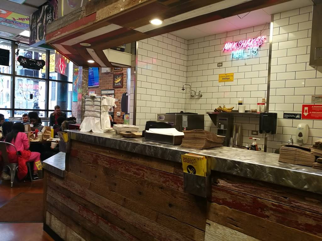 Devil Dawgs on State | restaurant | 767 S State St, Chicago, IL 60605, USA | 3125839100 OR +1 312-583-9100