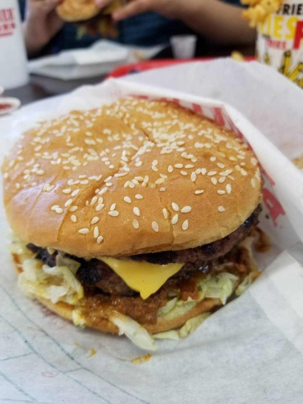 Frontier Burger | restaurant | 838 NE Interstate 410 Loop, San Antonio, TX 78209, USA | 2109328040 OR +1 210-932-8040