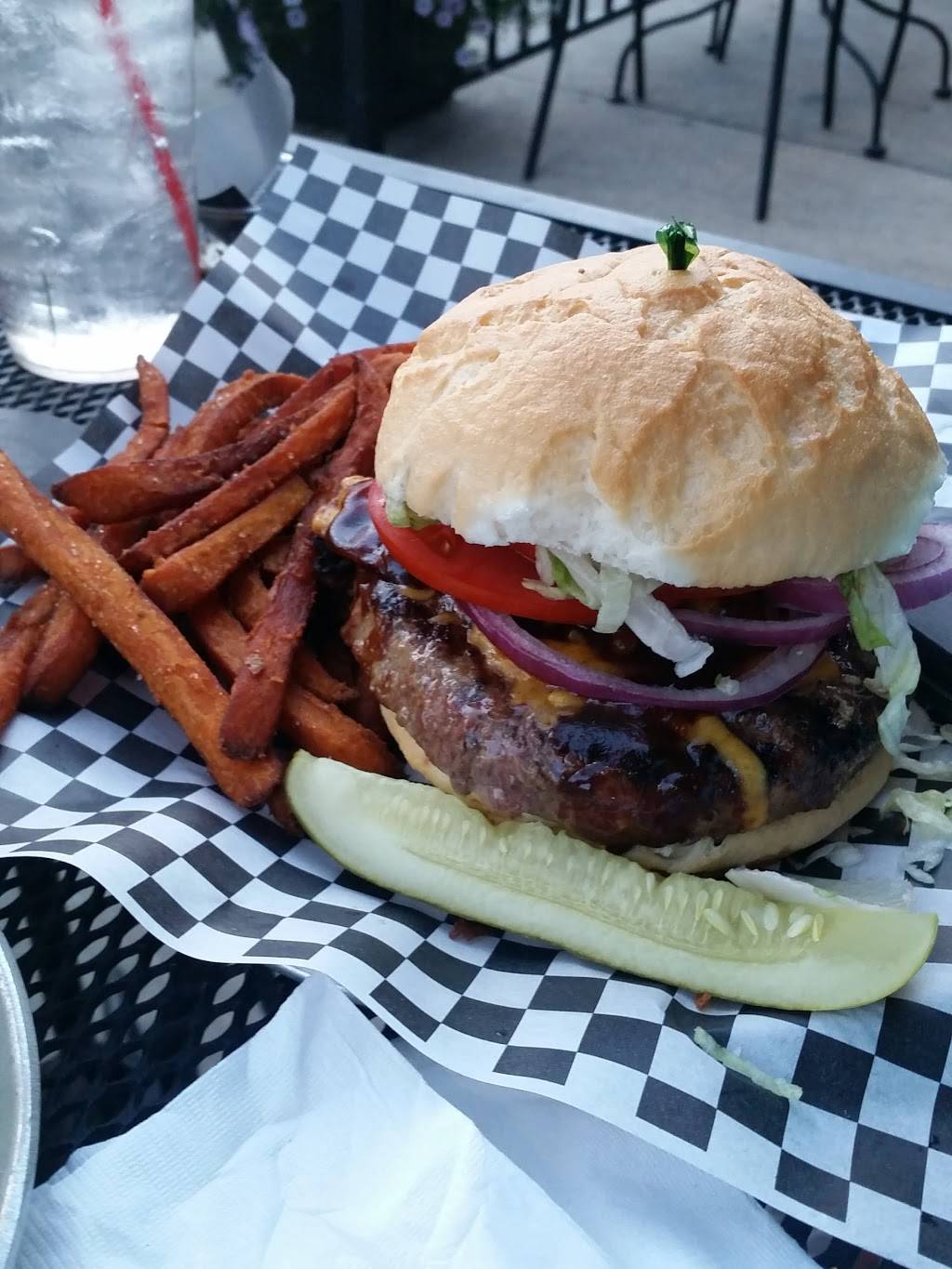 Oxford Tap Room | restaurant | 36 S Washington St, Oxford, MI 48371, USA | 2482360380 OR +1 248-236-0380