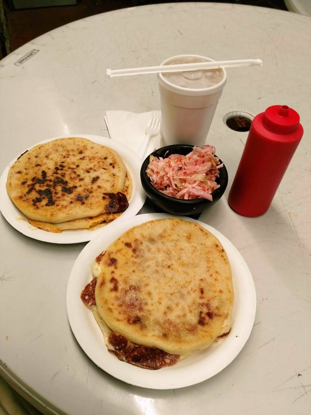 Pupuseria La Molienda | restaurant | 345 W Foothill Blvd, Rialto, CA 92376, USA | 9098751680 OR +1 909-875-1680