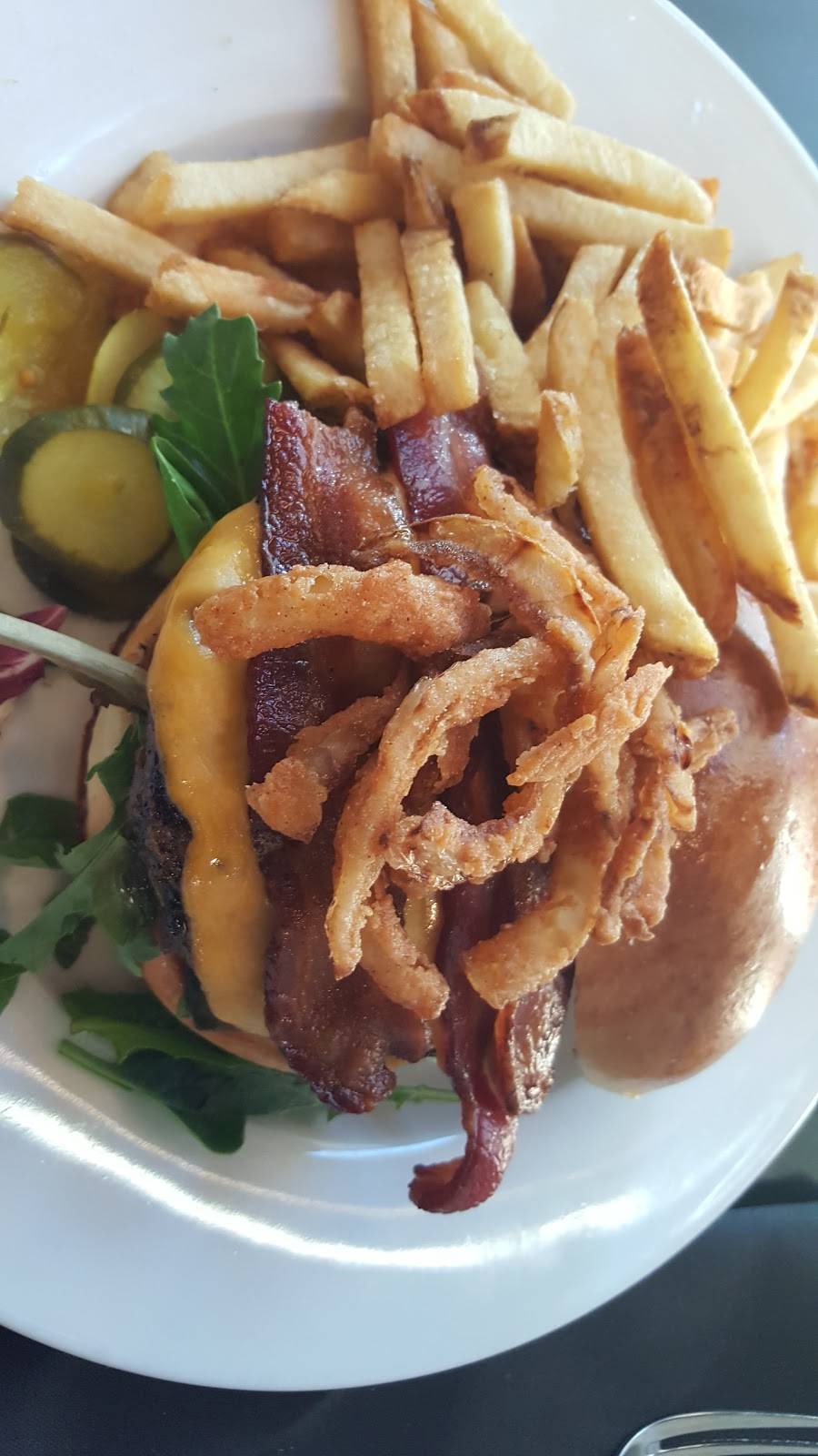 PUB REPUBLIC | restaurant | 3120 Lakeville Hwy, Petaluma, CA 94954, USA | 7077829090 OR +1 707-782-9090