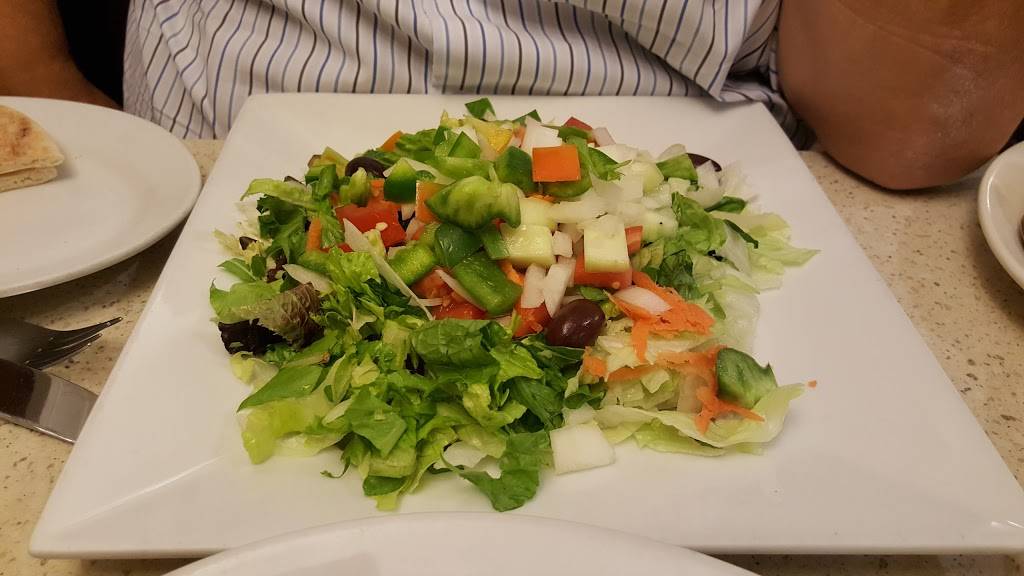 Three Guys | restaurant | 960 Madison Ave, New York, NY 10021, USA | 2126288108 OR +1 212-628-8108