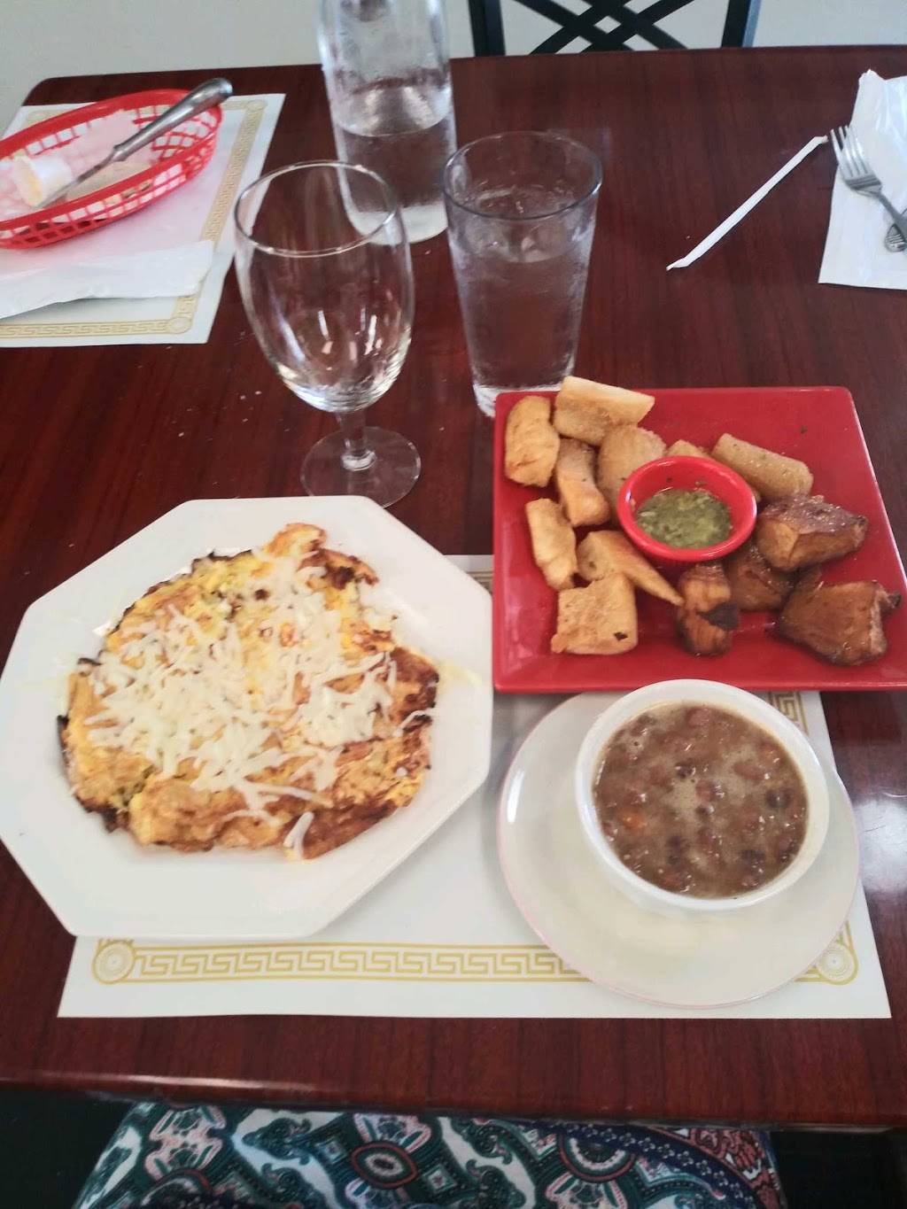 Mavy Cafeteria | restaurant | 3501 E 10th Ct, Hialeah, FL 33013, USA | 7864095041 OR +1 786-409-5041