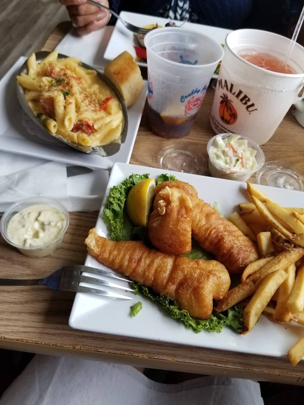 Claudios Waterfront | restaurant | 111 Main St, Greenport, NY 11944, USA | 6314771889 OR +1 631-477-1889