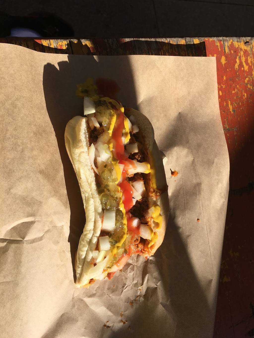 Stangs Hot Dogs & Sausages | restaurant | 1618 Redwood Hwy, Corte Madera, CA 94925, USA | 4152505613 OR +1 415-250-5613