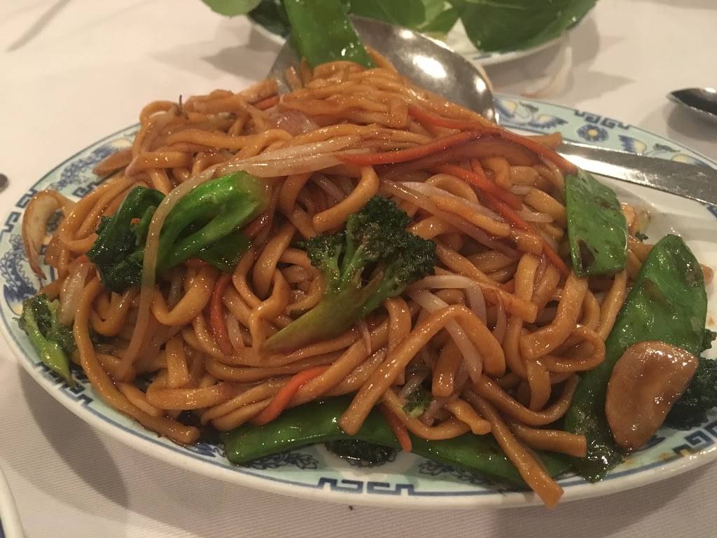 Red Pepper Chinese and Vietnamese Cuisine | restaurant | 3910 Maple Rd, Amherst, NY 14226, USA | 7168313878 OR +1 716-831-3878