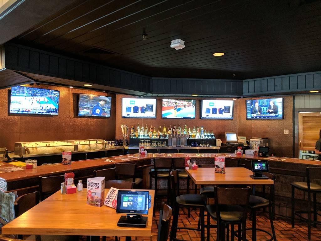 Chilis Grill & Bar | restaurant | 8350 NW Roanridge Rd, Kansas City, MO 64151, USA | 8167414433 OR +1 816-741-4433