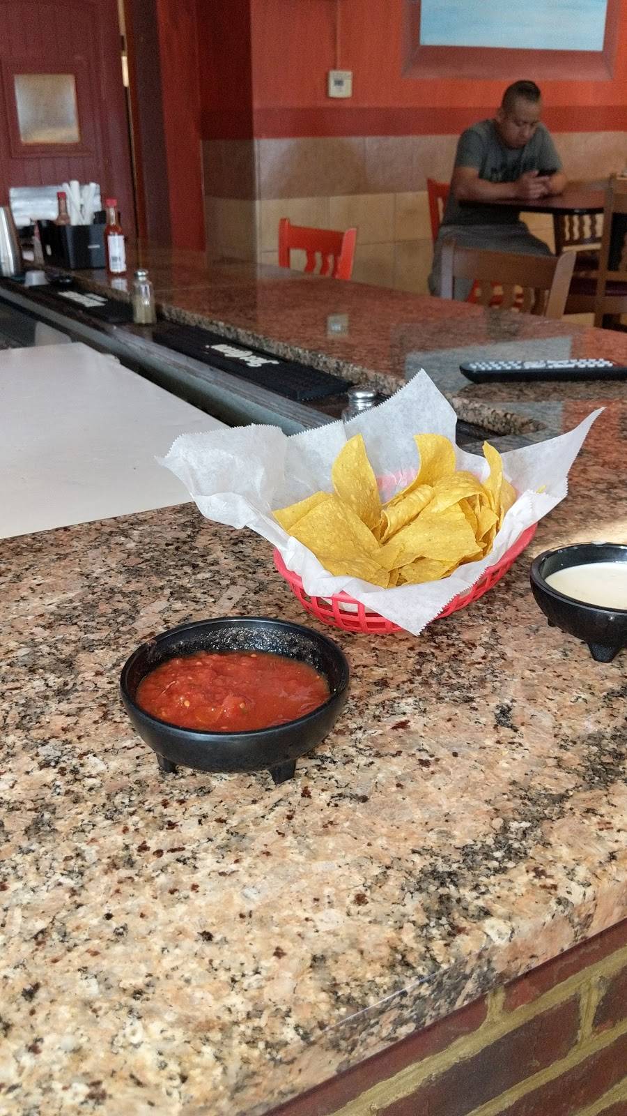 Jalapenos Mexican Restaurant | restaurant | 13432 Benns Church Blvd, Smithfield, VA 23430, USA | 7573569655 OR +1 757-356-9655