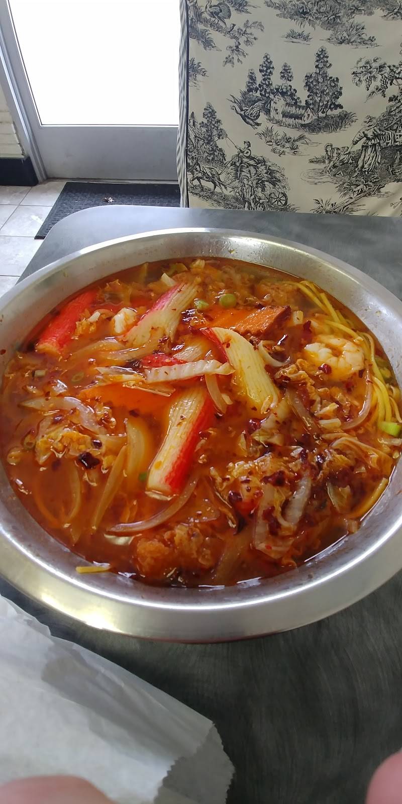 China Express | restaurant | 901 S Illinois Ave, Carbondale, IL 62901, USA | 6185493991 OR +1 618-549-3991