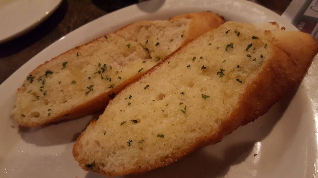 Bullets Restaurant | restaurant | 1301 15th Ave, Monroe, WI 53566, USA | 6083257777 OR +1 608-325-7777